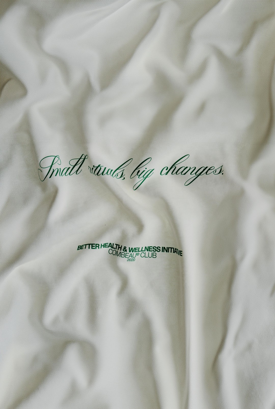 T-shirts oversize personnalisés pour la marque parisienne Combeau. 