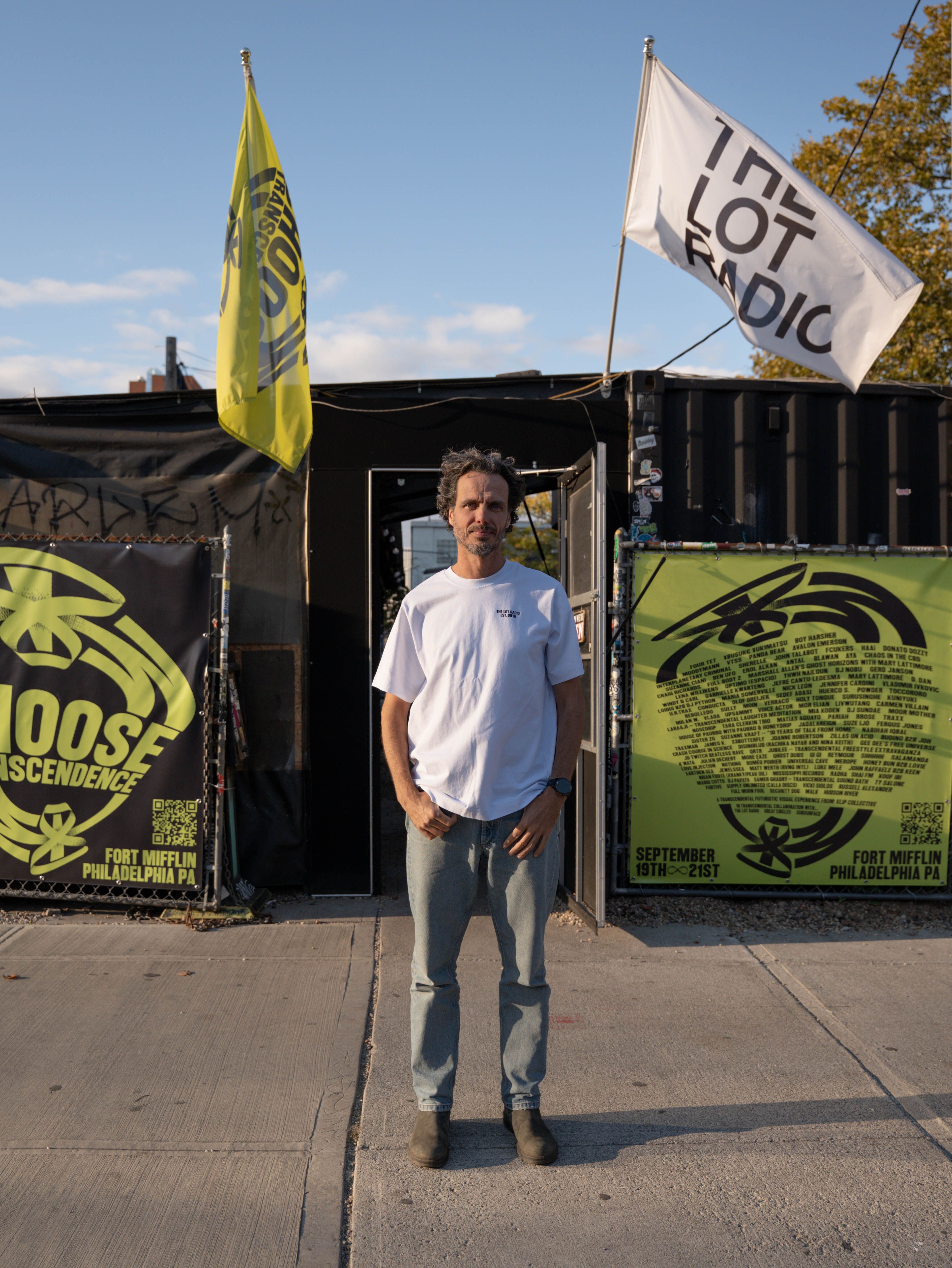 François van The Lot Radio: merch als manier om een community-gedreven project te ondersteunen