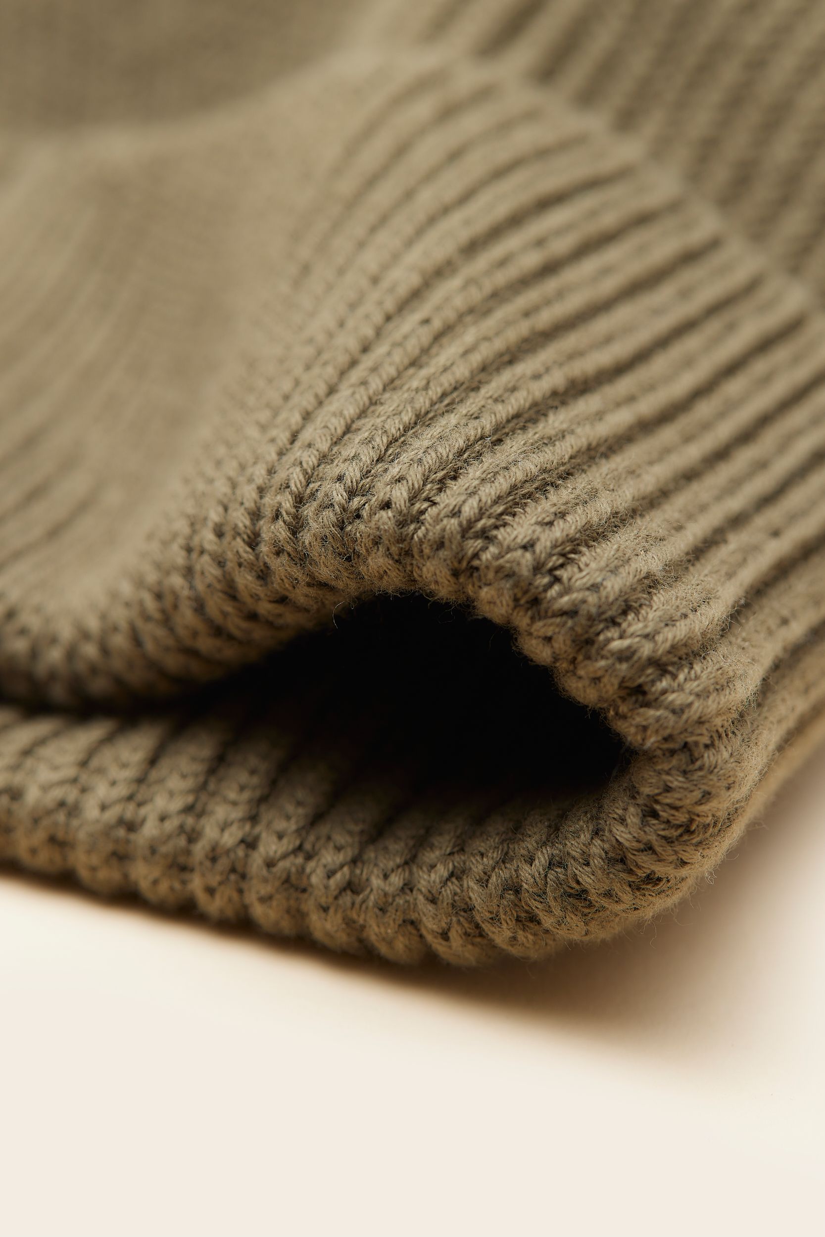 Fisherman_beanie_MERCHERY_SEPT_24_4569_Details_76ff546784.jpg