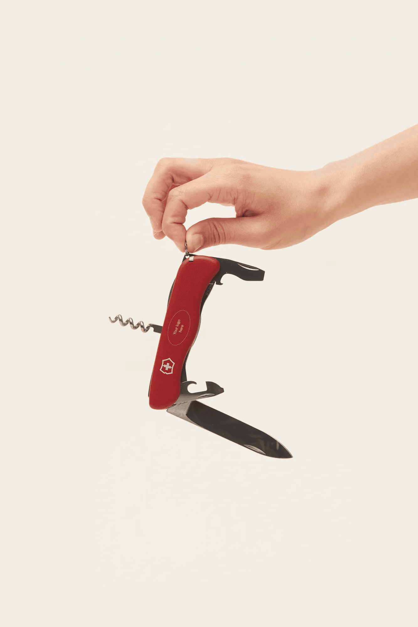 Large_pocket_knife_Red_Victorinox_front_and_blade_1_jpg_2_3e9b27e098.png