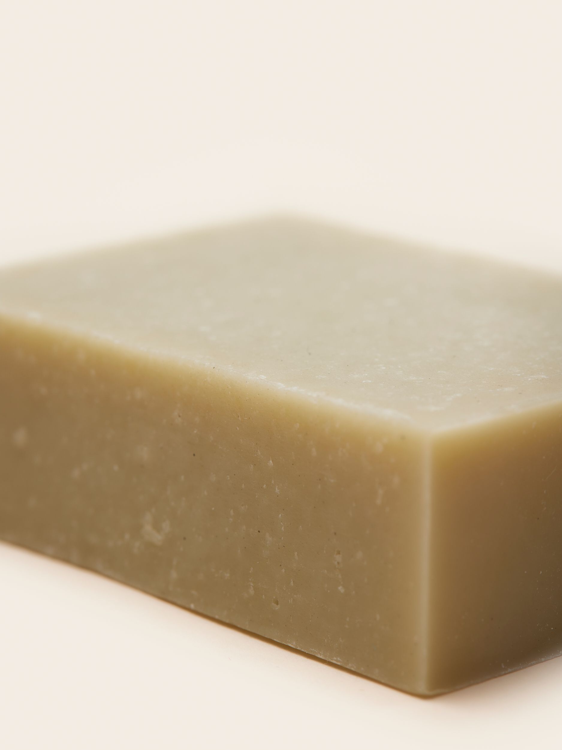 MERCHERY_Beeswax_soap_bar_closeup_1_d1fa6d9d28.jpg