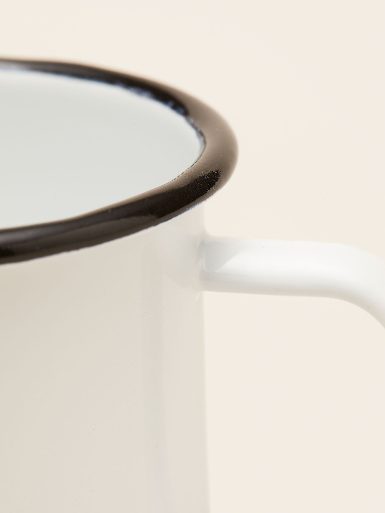 MERCHERY_MAY_2022_Enamel_mug_details_1_5252e77e0f.jpg