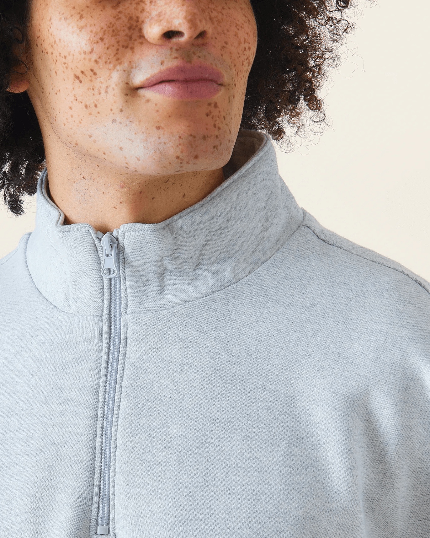 Organic_Basics_half_zip_sweatshirt_Men_MERCHERY_2025_JANUARY_4510_Misty_grey_melange_jpg_67dcd2b7b5.png