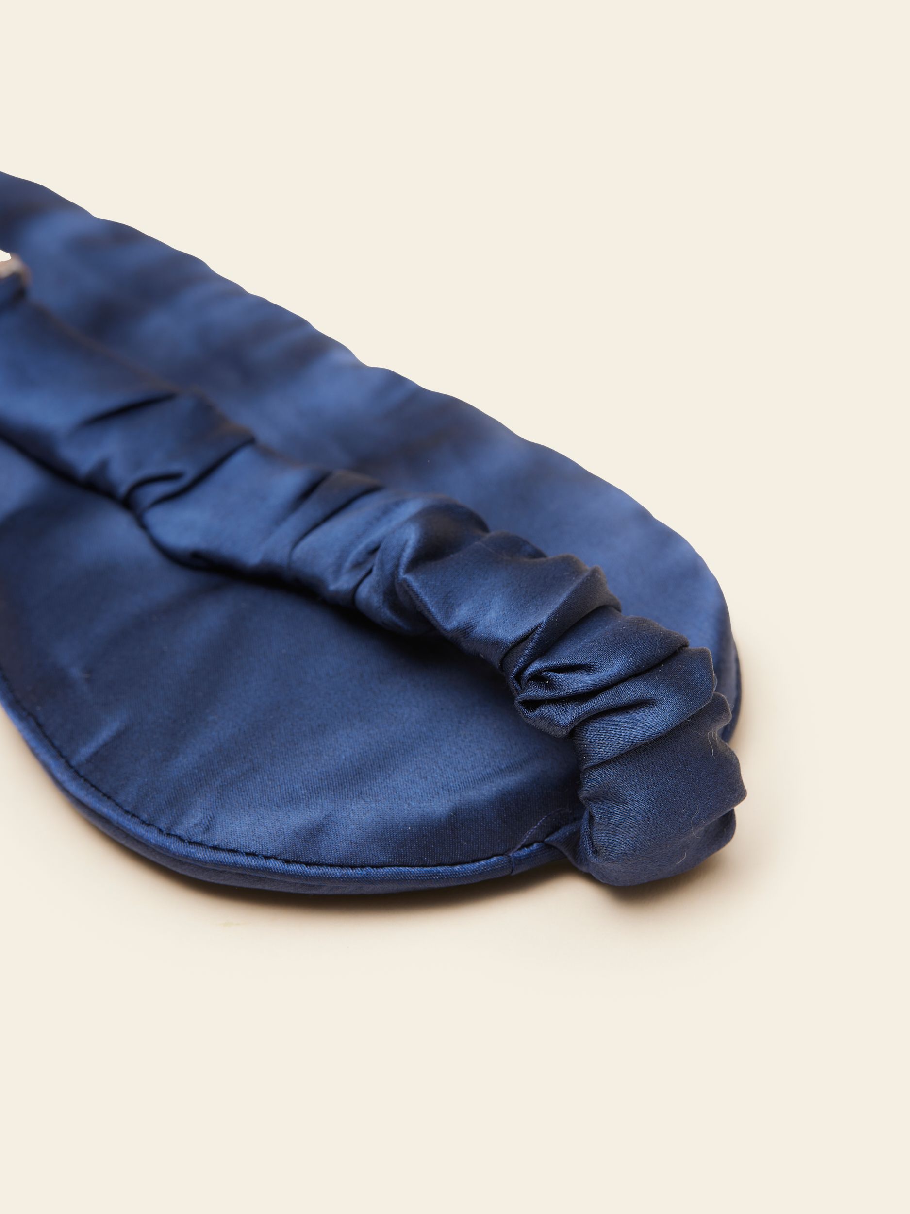 Silk_sleep_mask_MERCHERY_25_JULY_12657_1_f54c08df0c.jpg