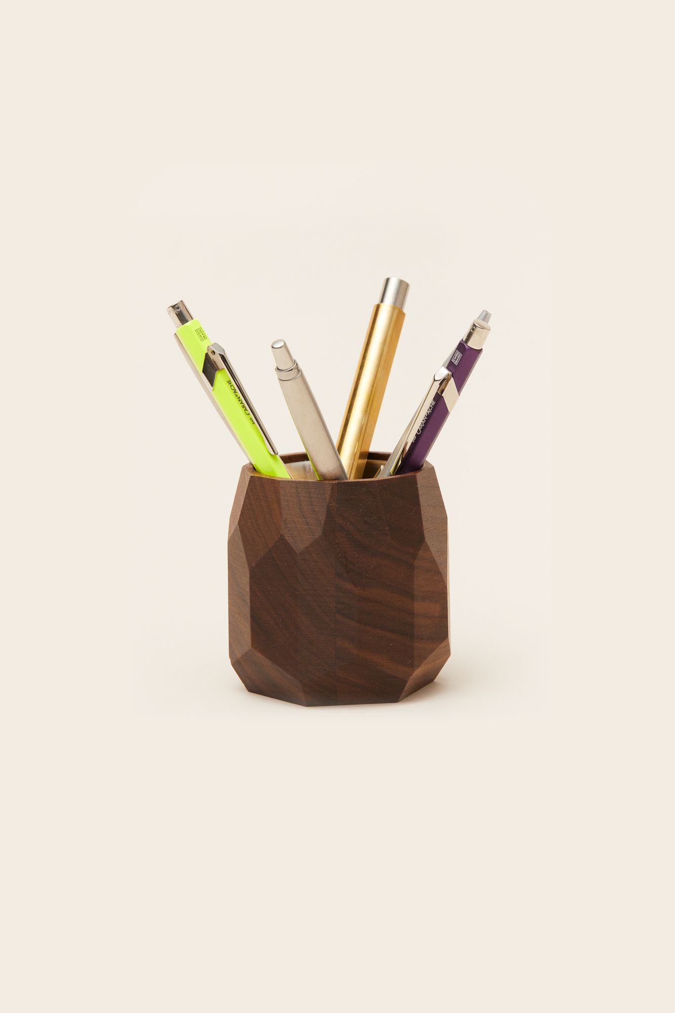pen-holder_9-44-AM_MERCH_PT050037.jpg