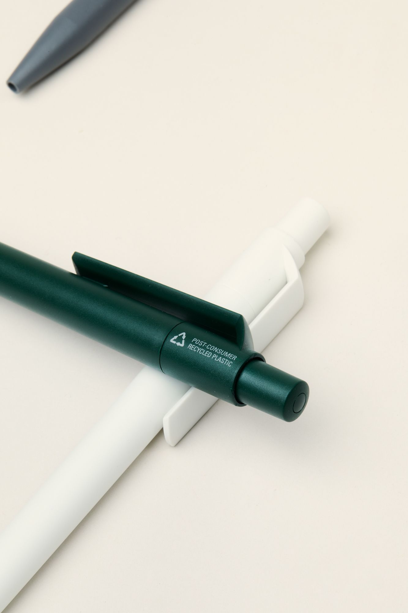 recycled-pet-pen_MERCHERY3764.jpg