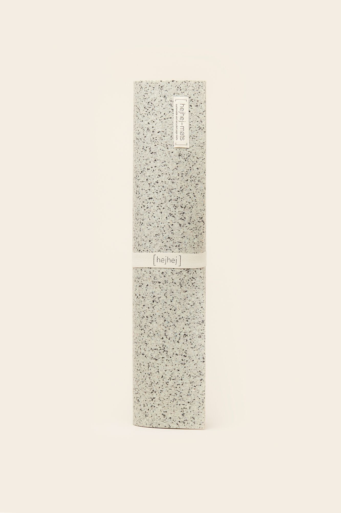 recycled-yoga-mat_pattern-light_MERCHERY_2021_PRODUCTS_0358_EDIT_v01.jpg